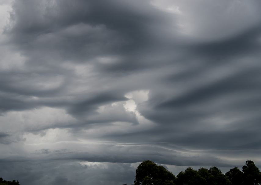 thick gray clouds in the sky