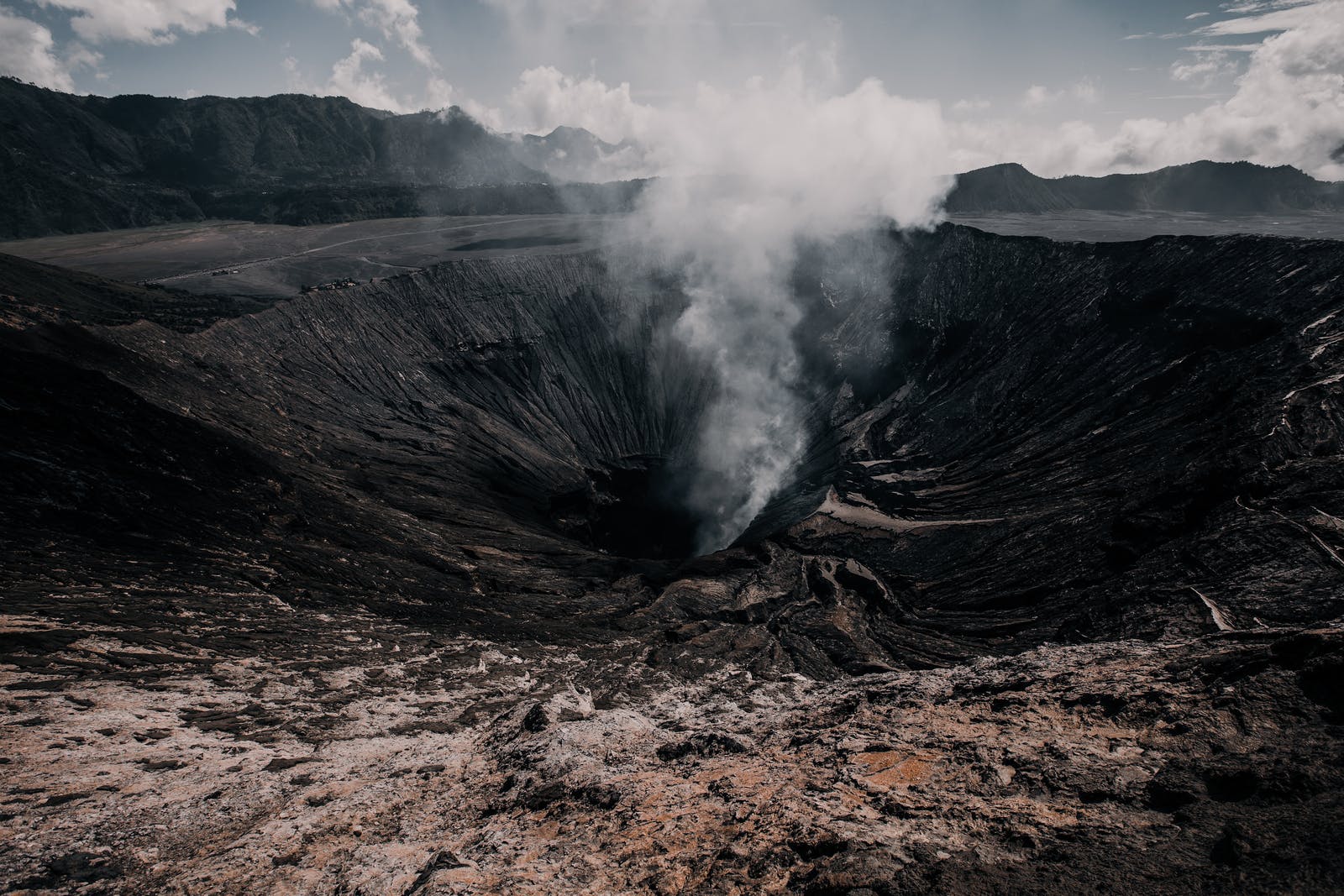 Formation of Wolfe Creek Crater