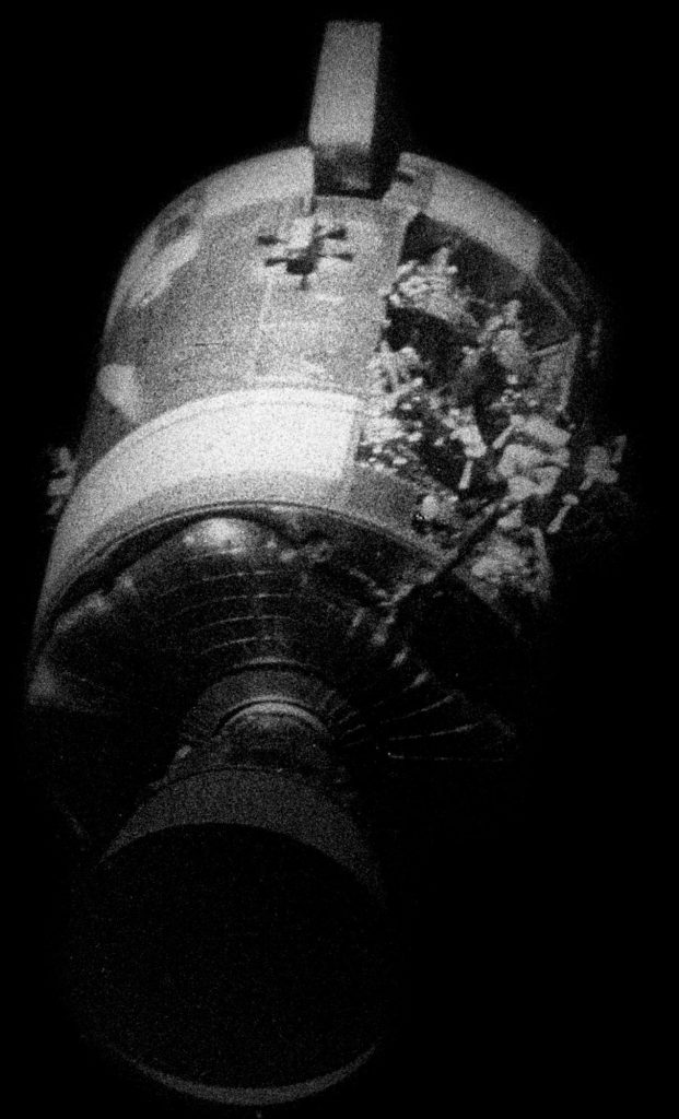 Apollo_13_Service_Module