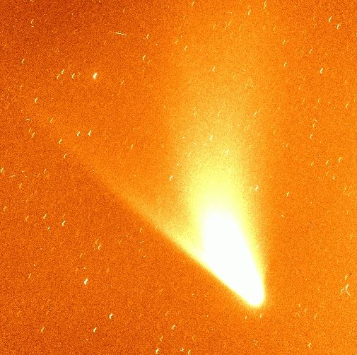 Comet Hale-Bopp with sodium tail. 